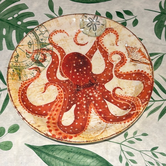 Pier1 9” Round Dinnerware Plate featuring Otto the Octopus, - Picture 1 of 4